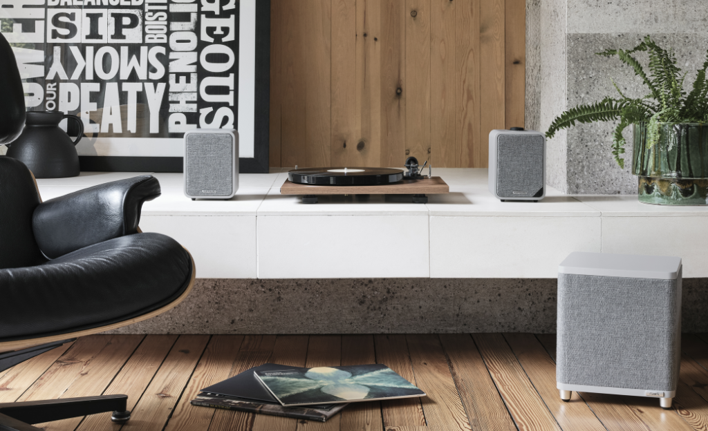 HALLNING_RUARK MR1 & RS1_LIFESTYLE_1