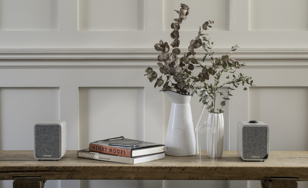 HALLNING SOUND_RUARK MR1_LIFESTYLE FOYER