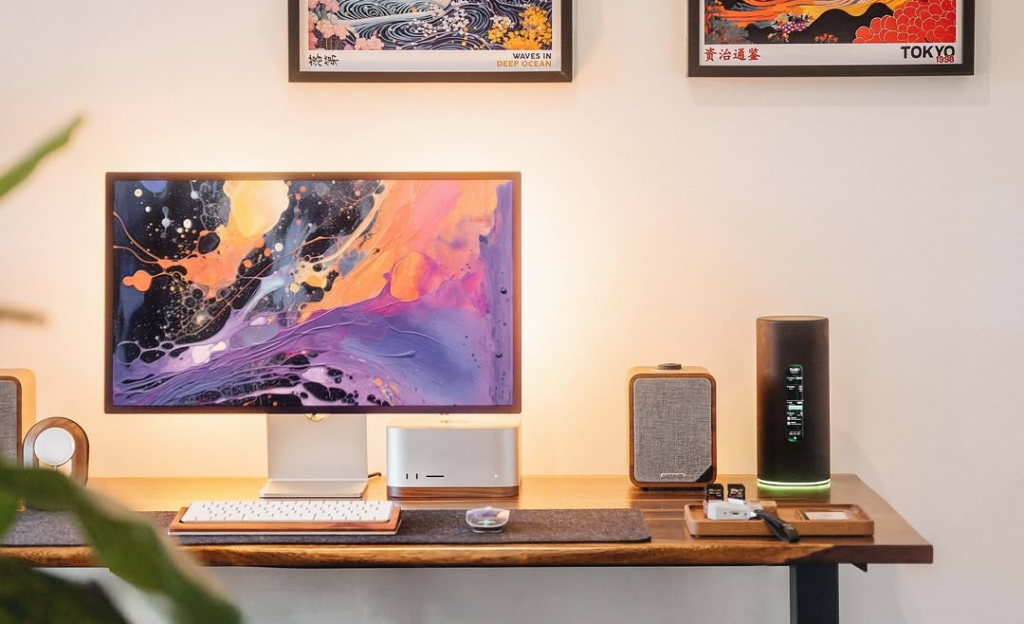 HALLNING_RUARK MR1_LIFESTYLE_CLIENT_02L
