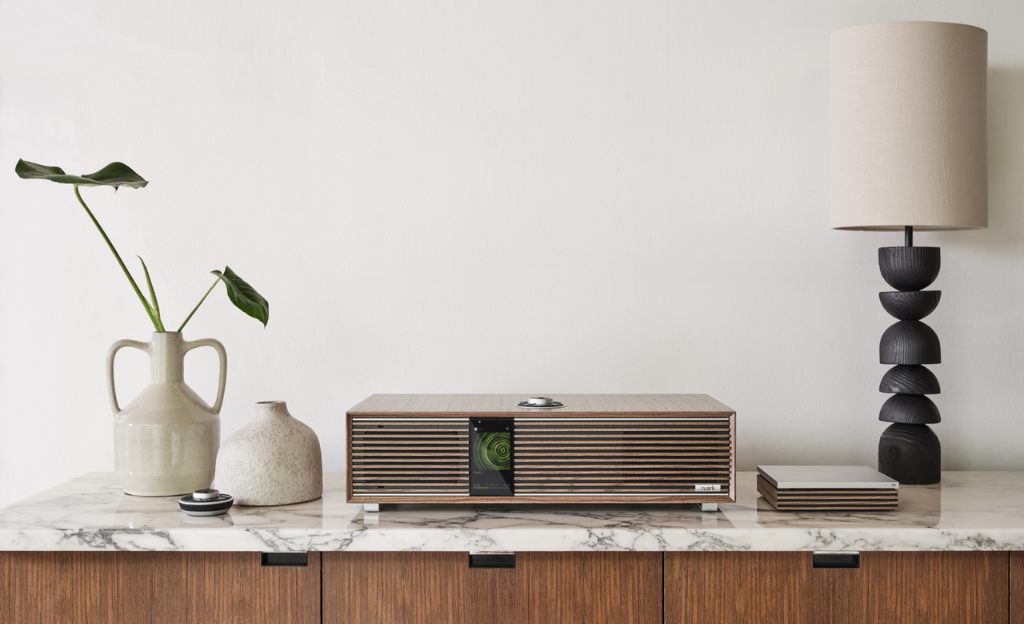 HALLNING_RUARK R-CD100 CD PLAYER + R410_1