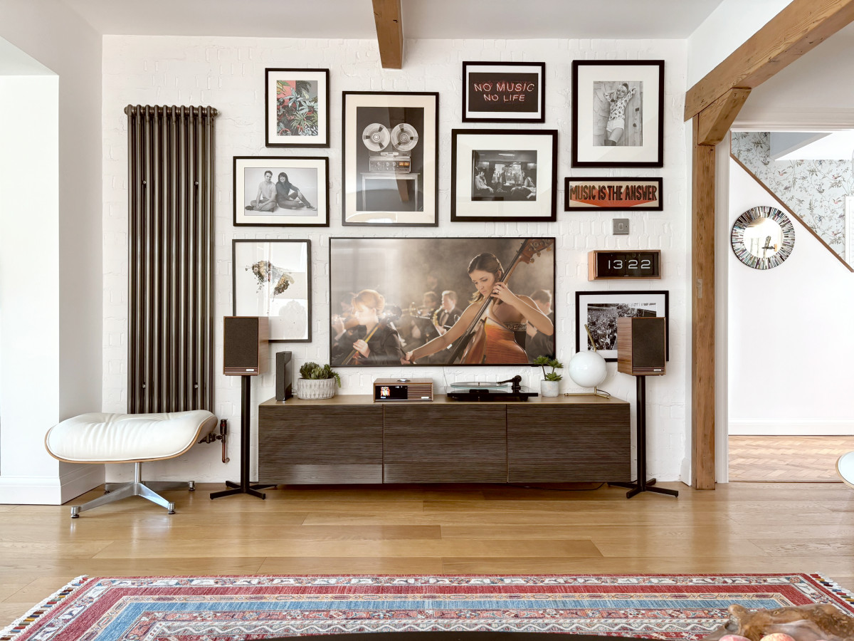 alan-living-room-retouched-new