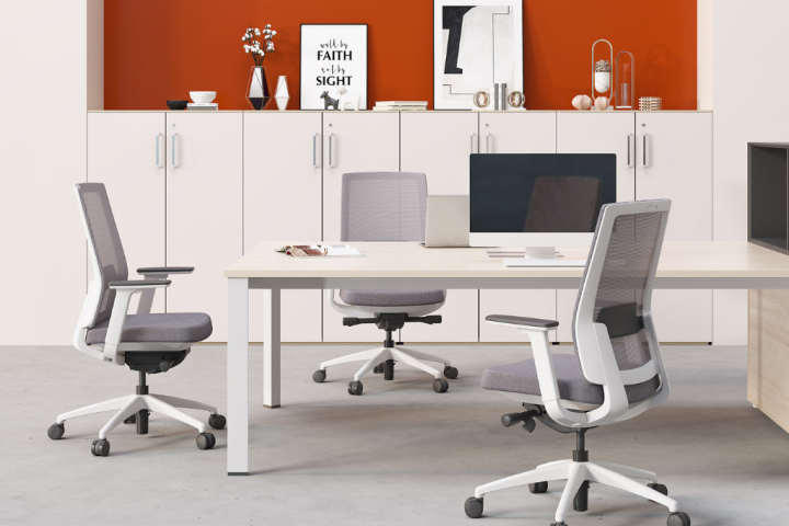 HALLNING_PALADIN 7900 7930_ORANGE OFFICE